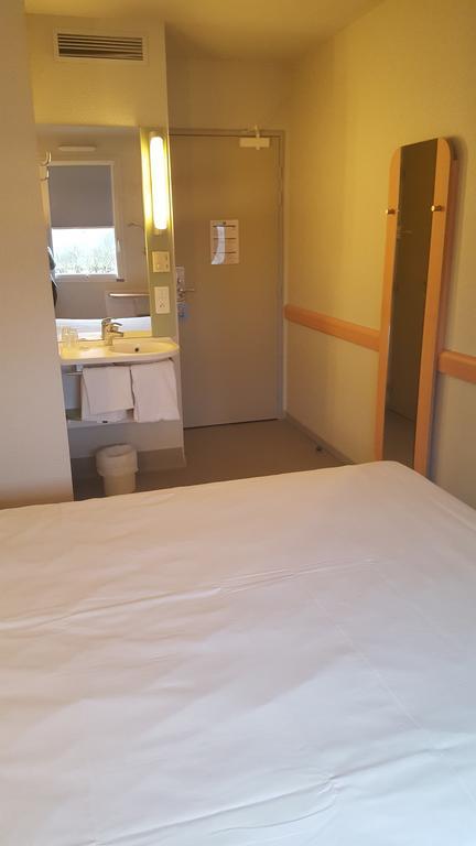 Ibis Budget Saint Gaudens Estancarbon Luaran gambar